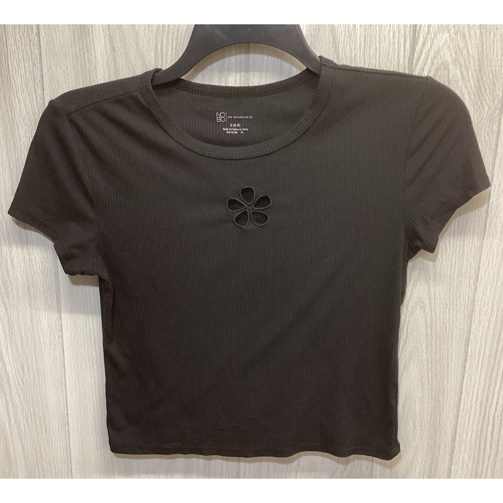 NO BOUNDARIES Women's (Size S) Cropped T-Shirt Crew Neck Short Sleeve